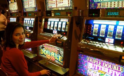 chances of hitting jackpot on slot machine