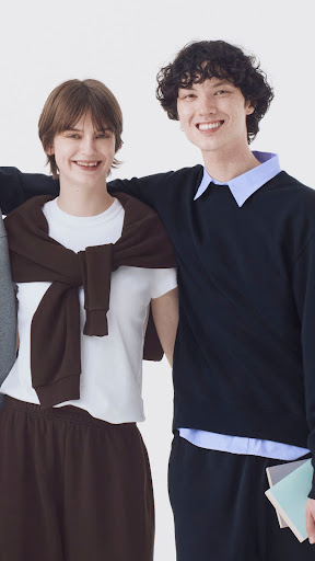 UNIQLO – Clothes Shopping